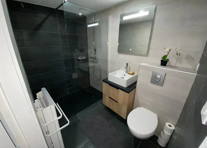 Factory Duplex Aigues-Mortes Moderne & Chaleureux *